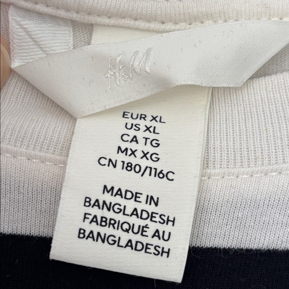 H&M women’s 100% cotton Black and White Striped Short Sleeve Tee XL - Picture 5 of 7